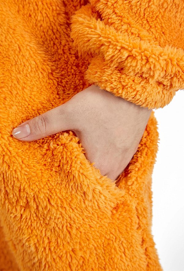 オレンジ色 ふわふわ パジャマ ハロウィン用 ルームウェア オレンジ色 ふわふわ パジャマ ハロウィン用 ルームウェア