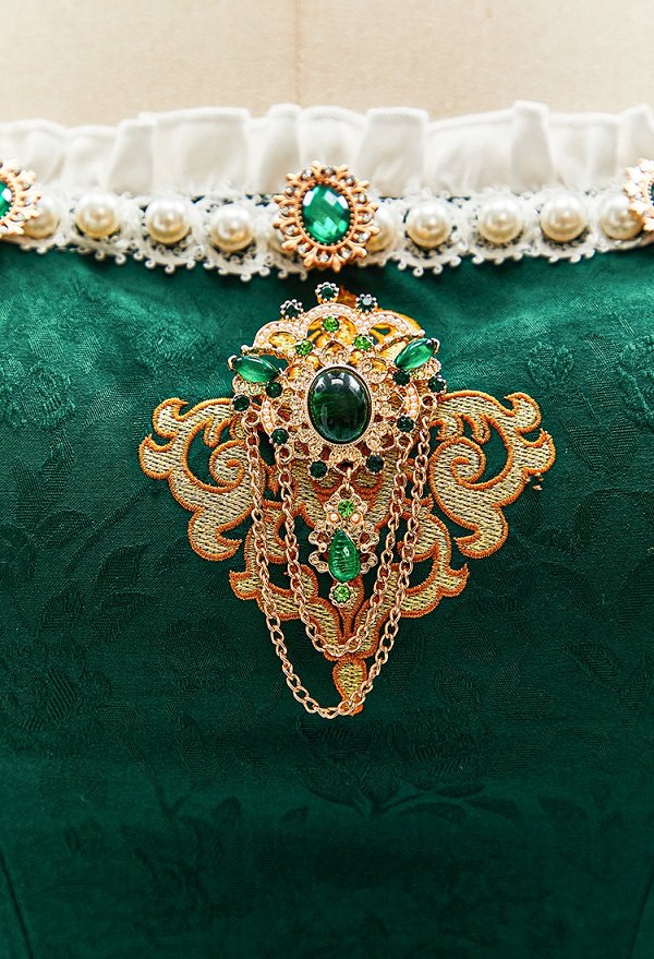 チューダー ルネサンス プリンセス クイーン アン・ブリン Anne Boleyn ドレス 袖付き ヘアバンド付き チューダー ルネサンス プリンセス クイーン アン・ブリン Anne Boleyn ドレス 袖付き ヘアバンド付き