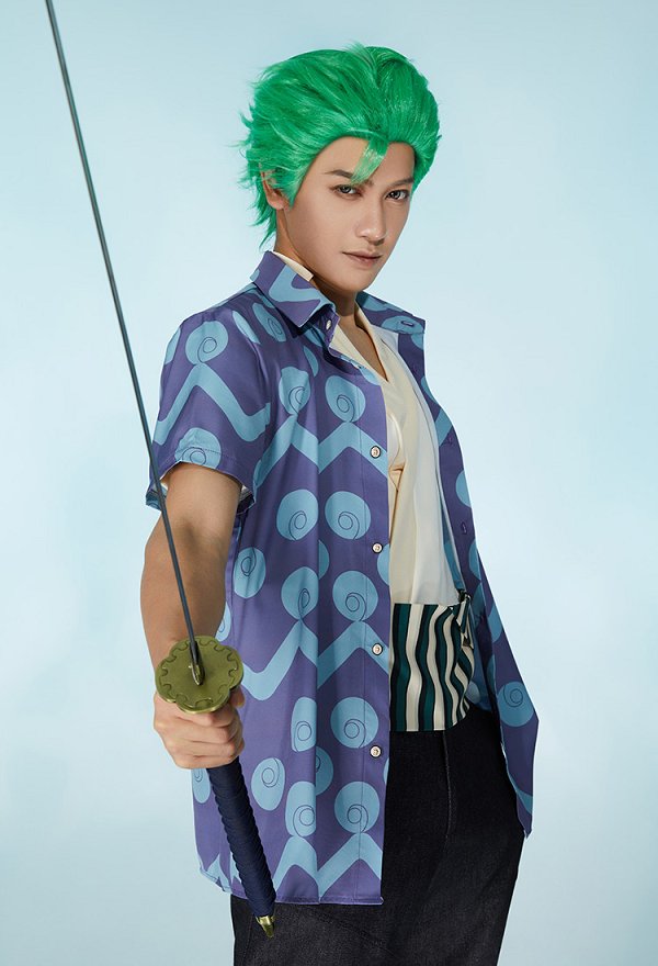 ONE PIECE ロロノア・ゾロ 青色シャツ ONE PIECE ロロノア・ゾロ 青色シャツ