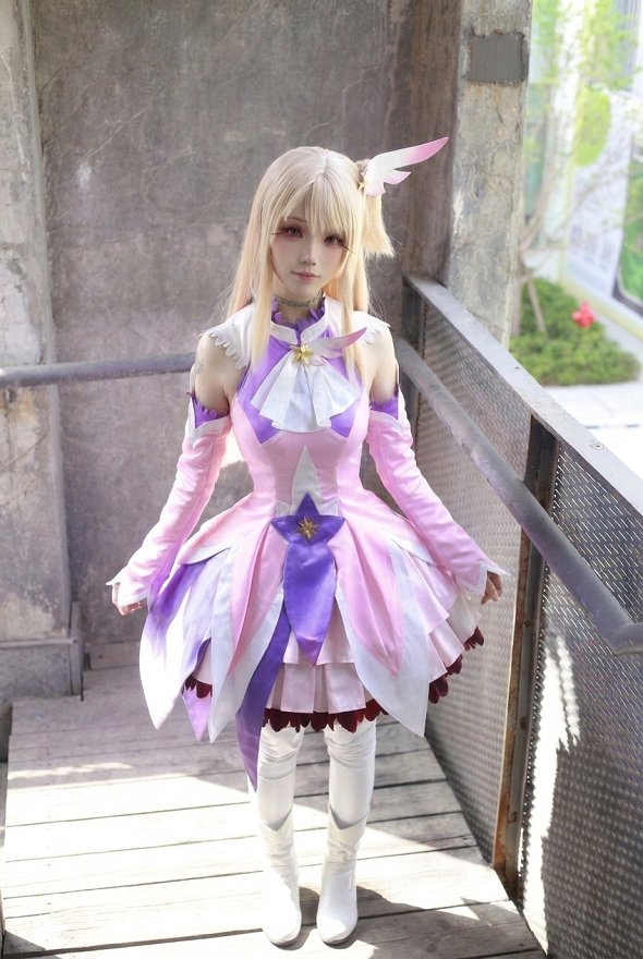 Fate/Grand Order イリヤスフィール・フォン・アインツベルン 霊基再臨3 コスプレ 衣装 Fate/Grand Order イリヤスフィール・フォン・アインツベルン 霊基再臨3 コスプレ 衣装