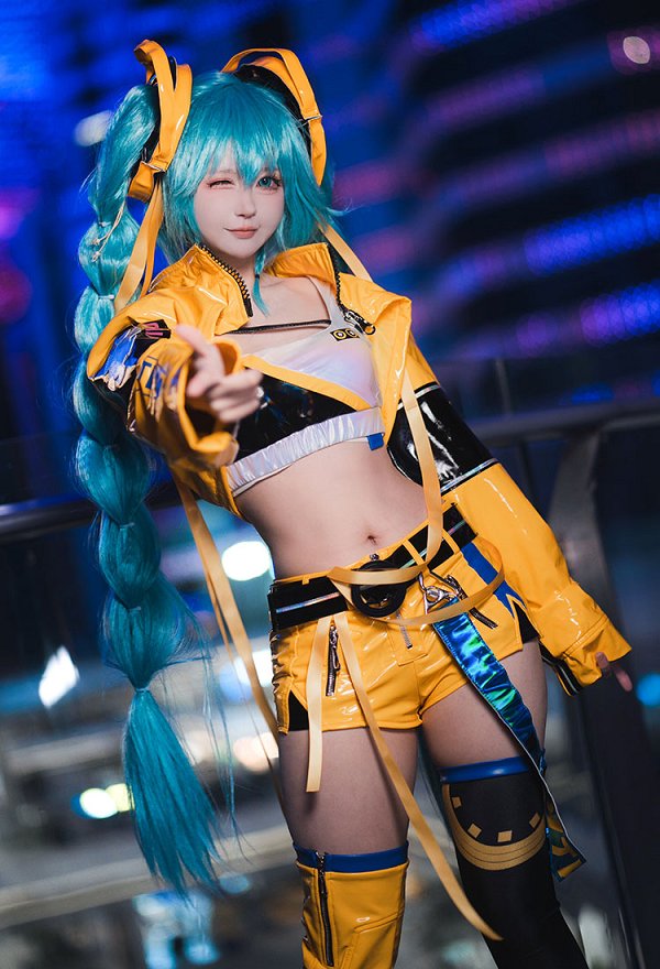 ミク 17周年の記念日 コスプレ 衣装 ミク 17周年の記念日 コスプレ 衣装