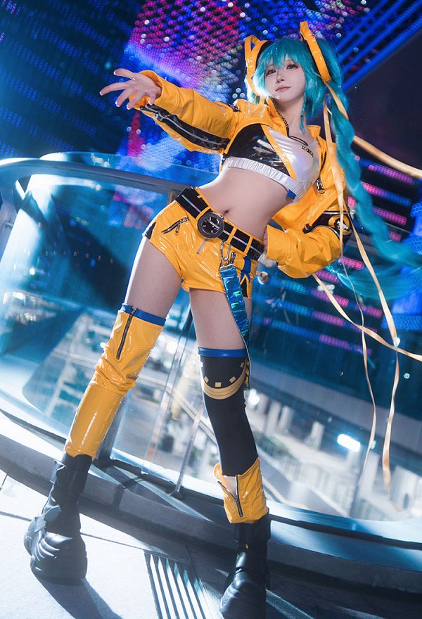 ミク 17周年の記念日 コスプレ 衣装 ミク 17周年の記念日 コスプレ 衣装