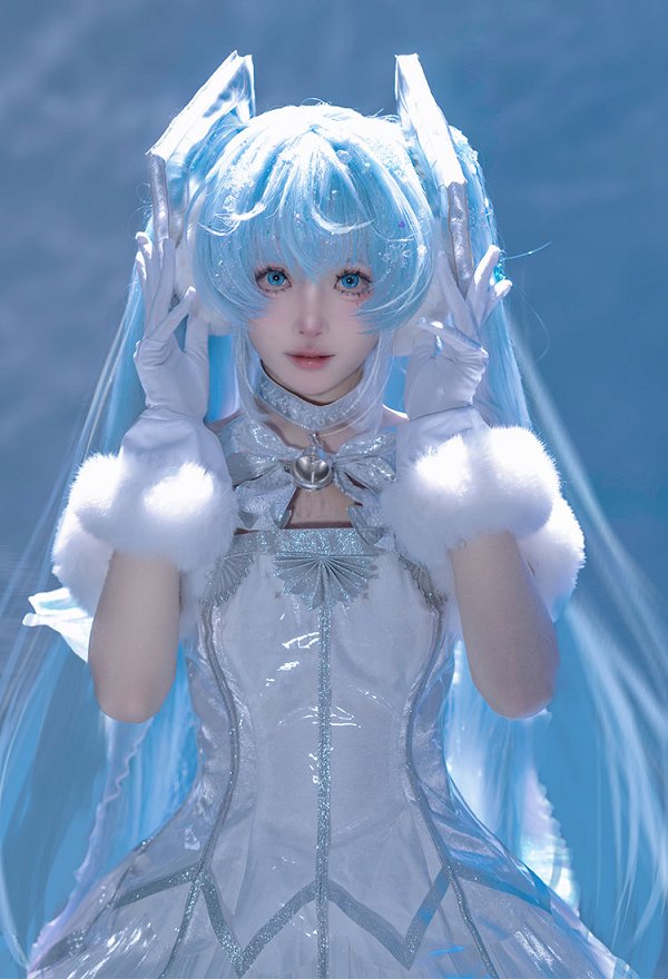 ミクシンフォニー2025 雪ミク コスプレ 衣装